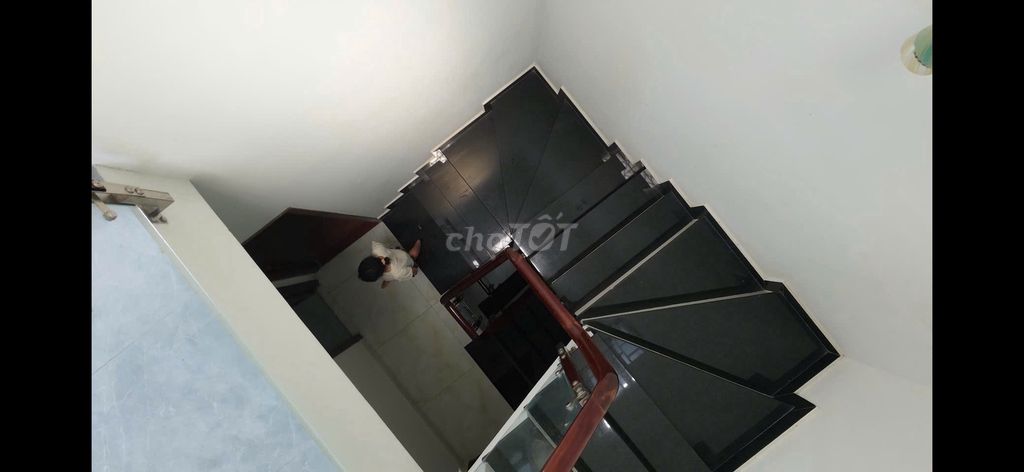 Q8 Giáp VVKiệt - C/CHỦ CHO THUÊ NHÀ 3 LẦU 15TR