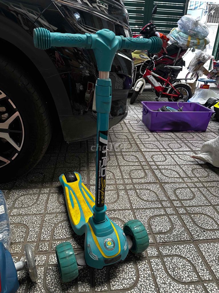 Xe scooter cho bé dưới 25kg