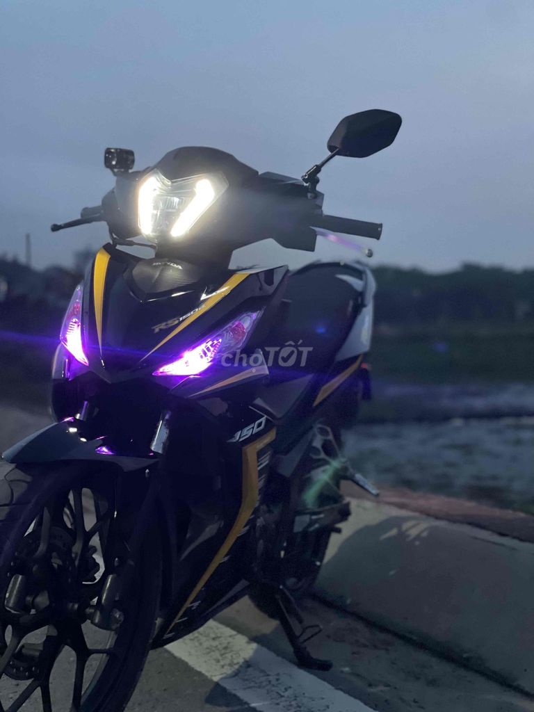 Honda Winner V1 Đen vàng. Mua bán Xe máy tại Quận 12 Tp Hồ Chí Minh được đăng bởi Hậu Nguyễn hình 4