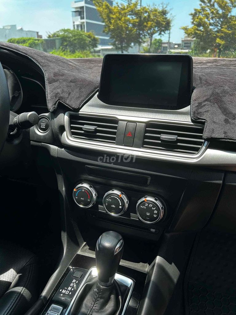 Mazda 3 2019 1.5L Premium - 50000 km. Mua bán Ô tô tại Quận Thanh Khê Đà Nẵng được đăng bởi Mẫn hình 3