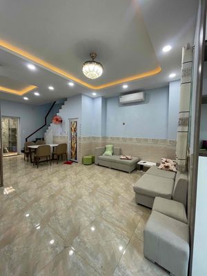 Nhà phố full nội thất Giá 16tr/ tháng Lh Hương