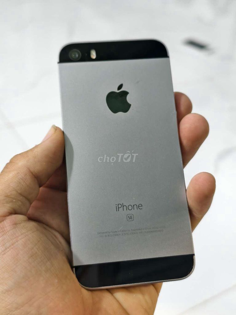 Apple iPhone SE 16GB Xám Đã sử dụng. Mua bán Điện thoại tại Thành phố Buôn Ma Thuột Đắk Lắk được đăng bởi Dũng Nguyễn hình 1