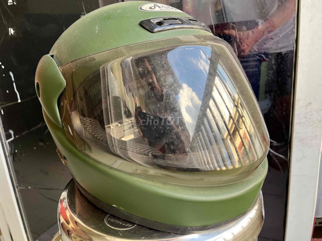 Dư dùng bán nón bảo hiểm moto Asia còn tốt. Mua bán Phụ kiện thời trang khác tại Quận Gò Vấp Tp Hồ Chí Minh được đăng bởi minh hình 1