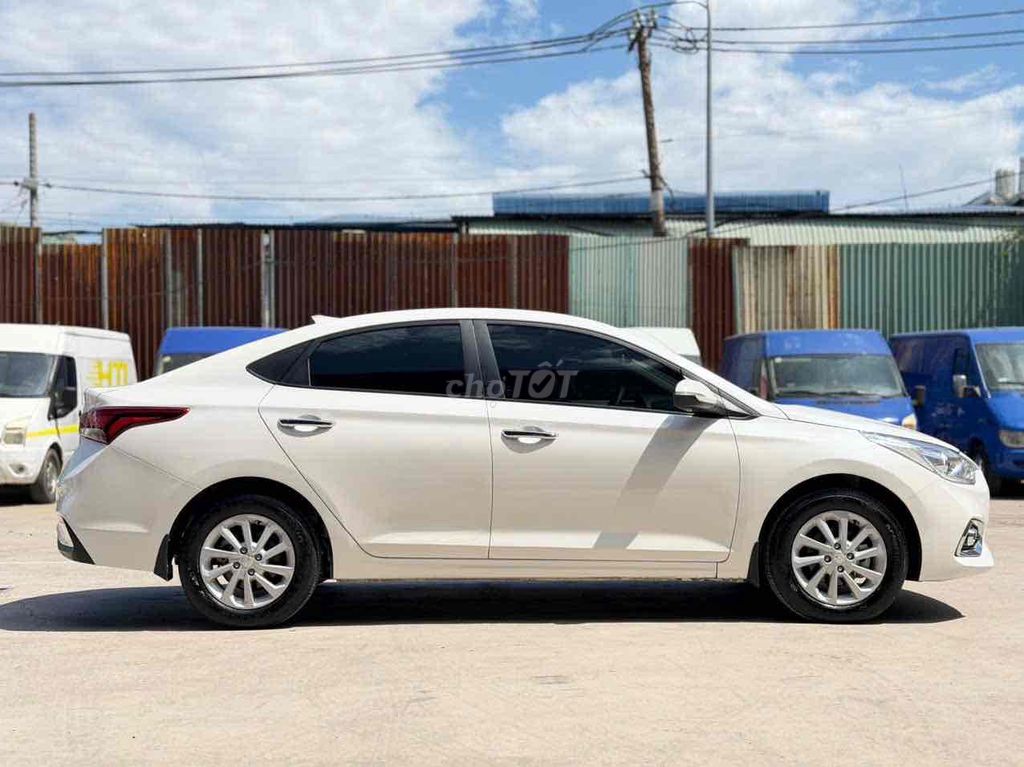 Hyundai Accent 2020 Автомат Белый 70 тыс. км