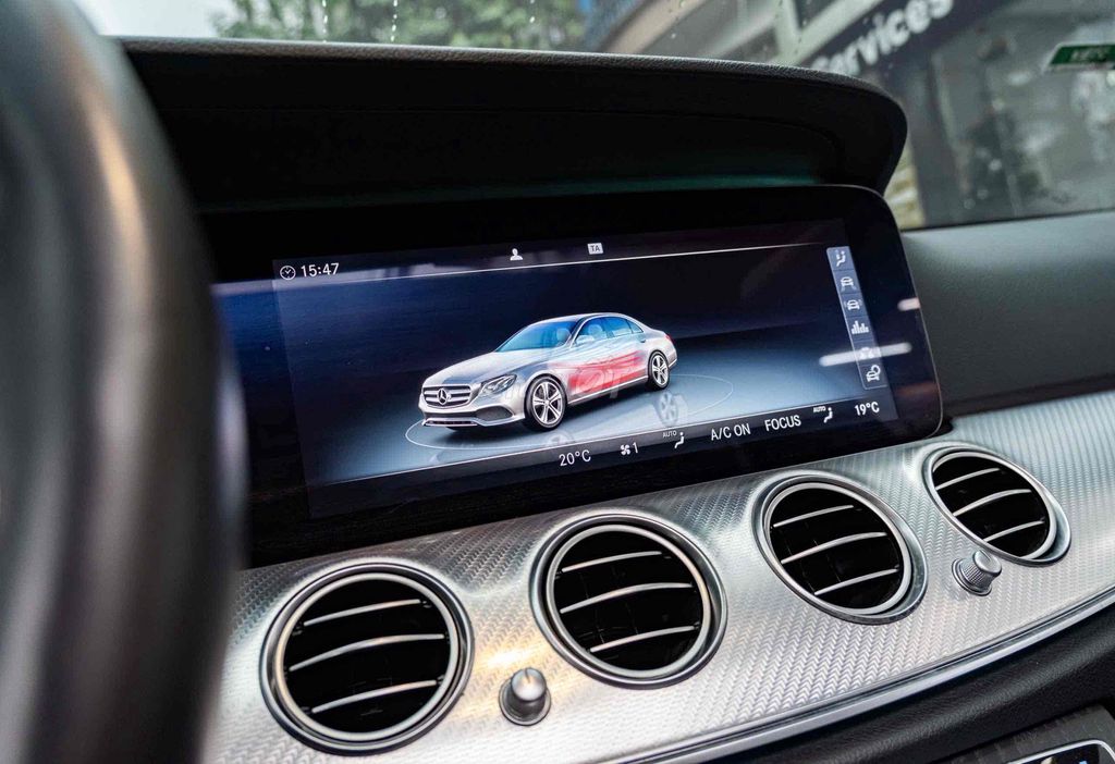 Mercedes E200 Sport  Model 2020 - 1 chủ - Đỏ/Đen. Mua bán Ô tô tại Quận 7 Tp Hồ Chí Minh được đăng bởi Thật Nguyễn LongAnh Auto hình 11