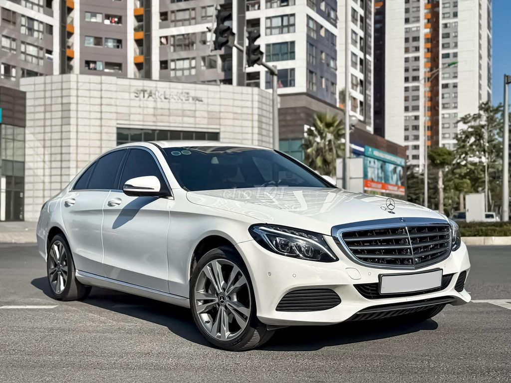 MERCEDES C250 EXCLUSIVE 2018 Trắng Kem Đẹp Nhất HN