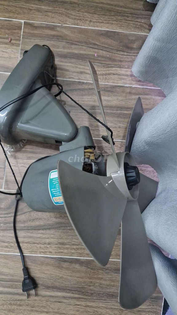 Quạt treo tường Xám Nhựa Hiện đại. Mua bán Quạt tại Quận 11 Tp Hồ Chí Minh được đăng bởi TRẦN GIA hình 1