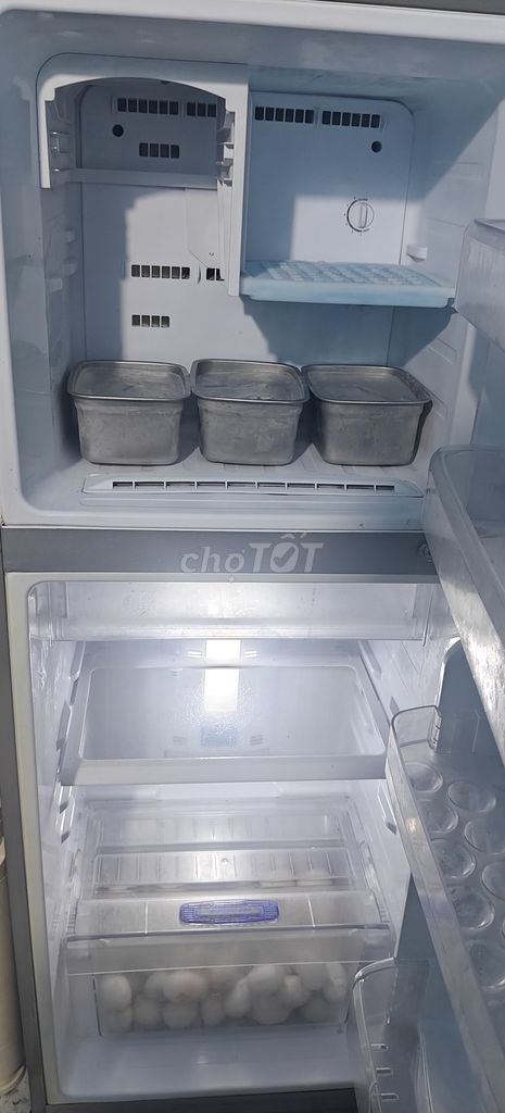 Tủ lạnh Samsung 200L Đã qua sử dụng. Mua bán Tủ lạnh tại Thành phố Thủ Dầu Một Bình Dương được đăng bởi Chiến Minh hình 1