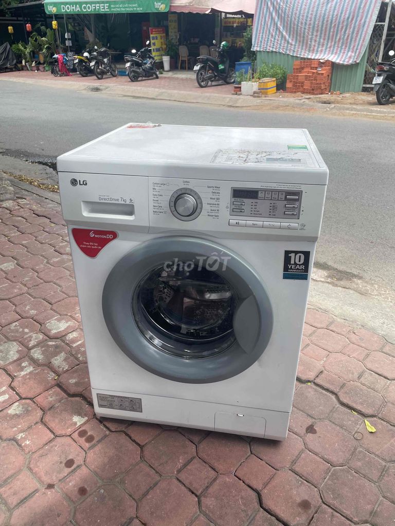 Máy giặt LG 7kg cửa ngang bền giá rẻ. Mua bán Máy giặt tại Quận 7 Tp Hồ Chí Minh được đăng bởi kien hình 1