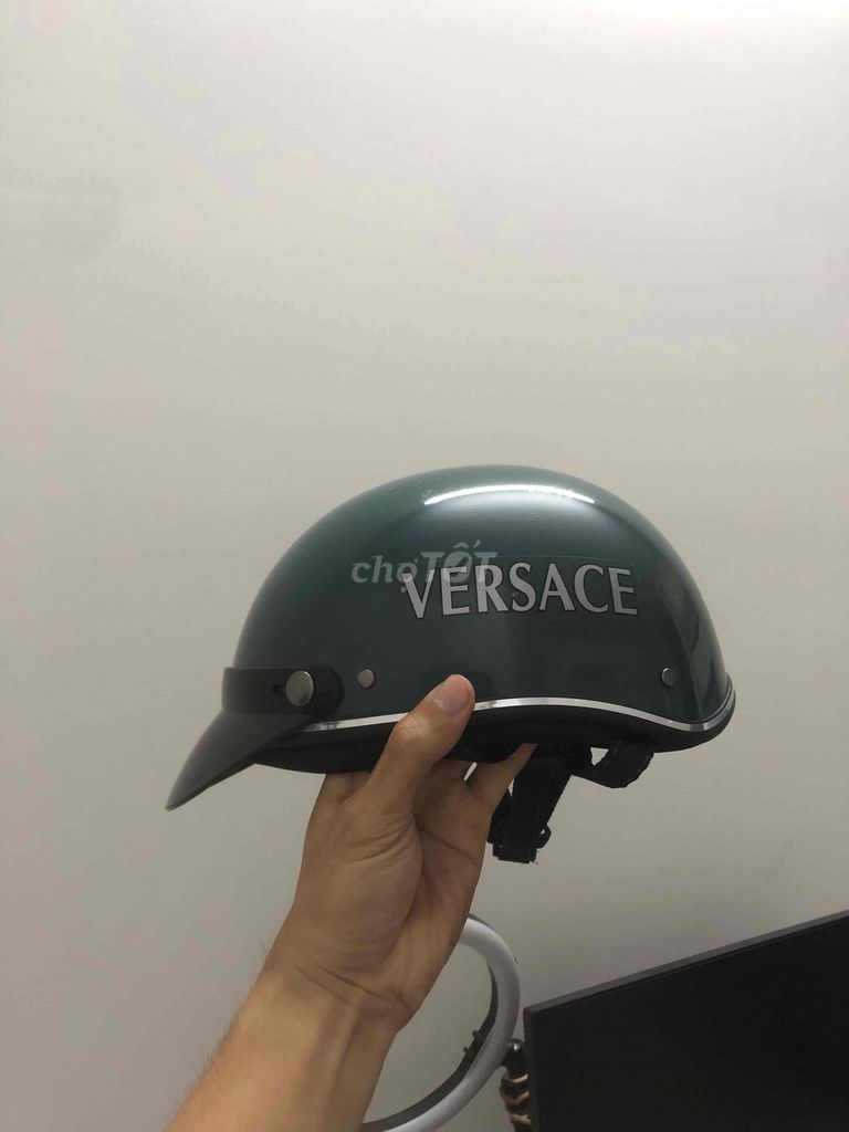 Nón bảo hiểm Versace