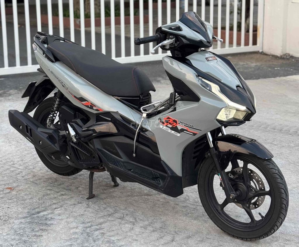 Honda Air Blade 125 2021 Xám đen. Mua bán Xe máy tại Thành phố Vũng Tàu Bà Rịa - Vũng Tàu được đăng bởi xe máy cũ Trần Tùng hình 4
