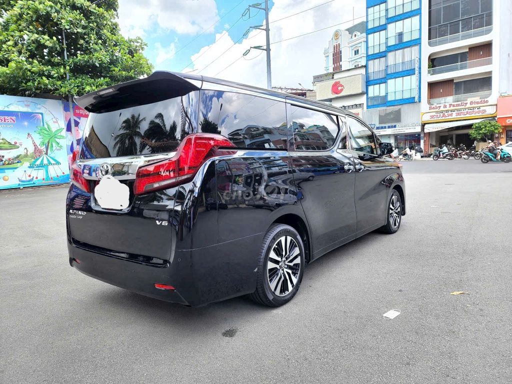 Toyota Alphard cực mới 1 đời chủ, nhà trùm mền. Mua bán Ô tô tại Quận 10 Tp Hồ Chí Minh được đăng bởi Mỹ Linh hình 2