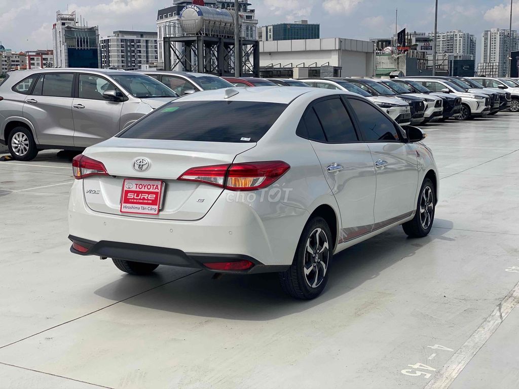 Toyota Vios 2025 1.5G CVT Trắng Tự động
