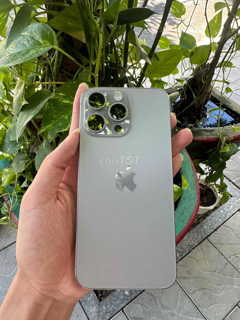 Apple iPhone 15 Pro Max 256GB Titan Đã sử dụng VNA. Mua bán Điện thoại tại Quận Ngũ Hành Sơn Đà Nẵng được đăng bởi Trieu Le hình 1