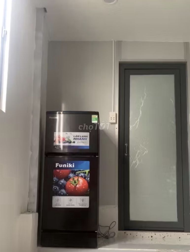 Tủ lạnh Funiki Đen Còn mới. Mua bán Tủ lạnh tại Quận 7 Tp Hồ Chí Minh được đăng bởi Giang Hương hình 1