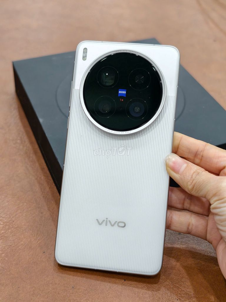 Trắng, Vivo X200 Ultra bản nội địa 16-512g Fullbox. Mua bán Điện thoại tại Quận Đống Đa Hà Nội được đăng bởi Hn Store hình 1