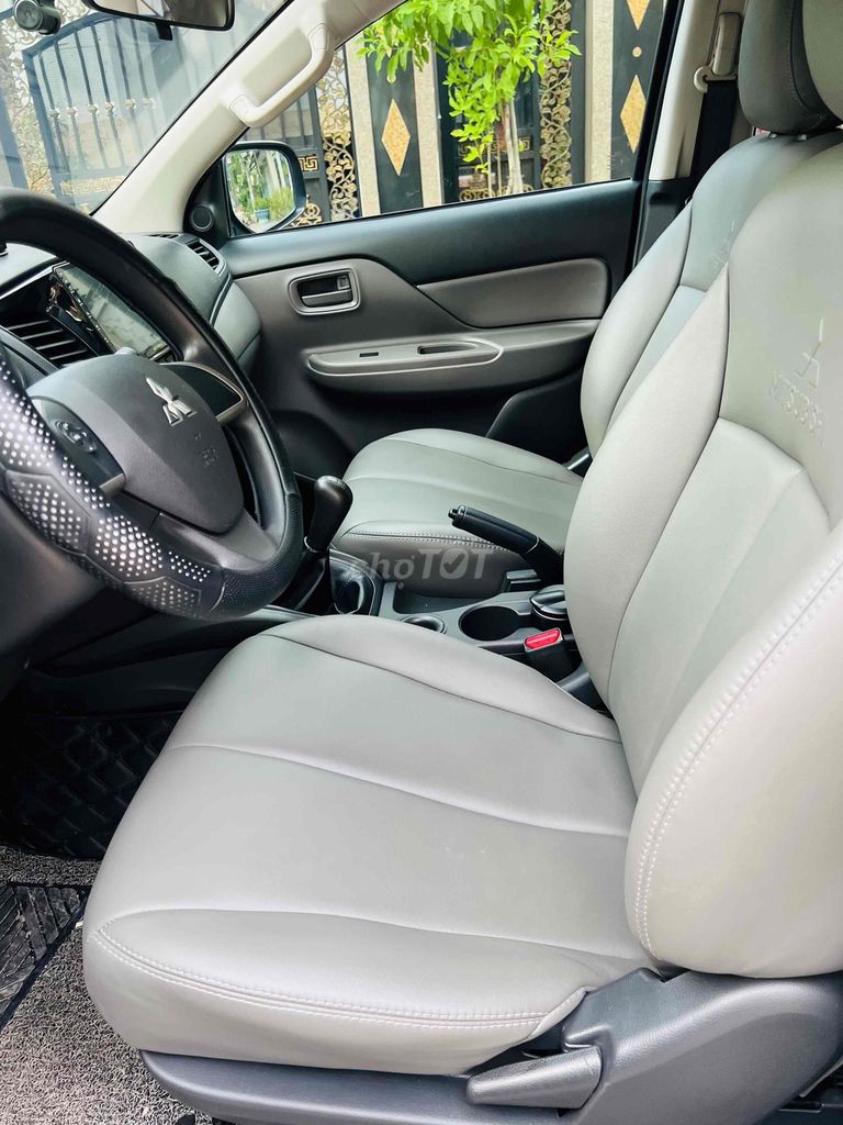 Mitsubishi Triton 2019 4x2 MT cực đẹp - 92000 km. Mua bán Ô tô tại Quận 12 Tp Hồ Chí Minh được đăng bởi Phạm Hoàng hình 8