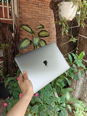 Ban MacbookPro 2017 Intel Core i5,Ram 8G gia re. Mua bán Laptop tại Thành phố Buôn Ma Thuột Đắk Lắk được đăng bởi thanh
