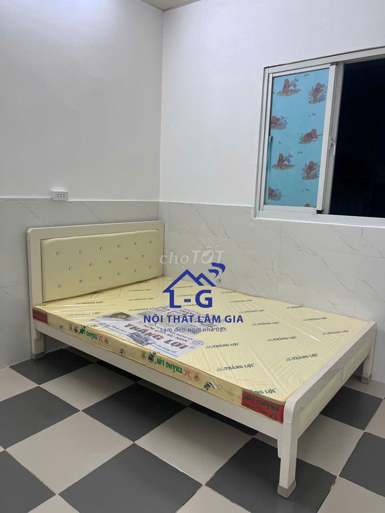 giường sắt bọc nệm --giường sắt hộp vuông 4x8 -sắt