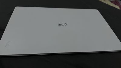 LG Gram 15Z95N-GR51ML core i5 256GB Ram 8GB trắng