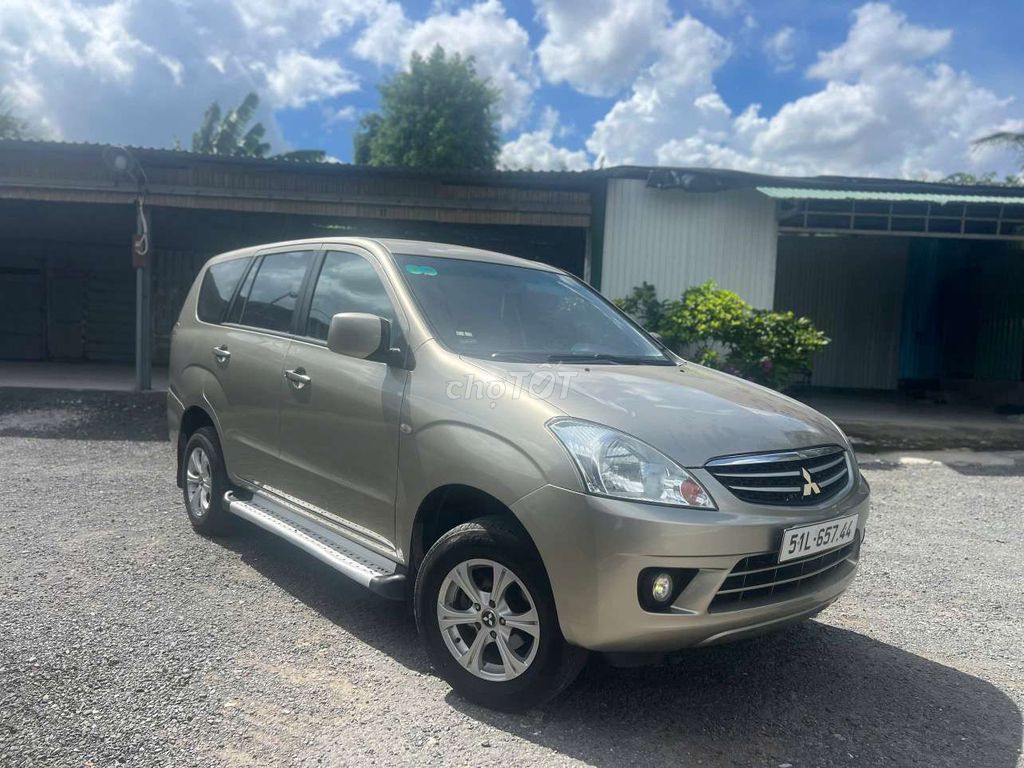 Mitsubishi Zinger 2008 photo 2