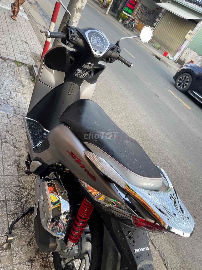 Bán SH Mode 2025 ABS chạy 40km. Mua bán Xe máy tại Thị xã Tân Uyên Bình Dương được đăng bởi Cầm Đồ Đại Phước hình 3
