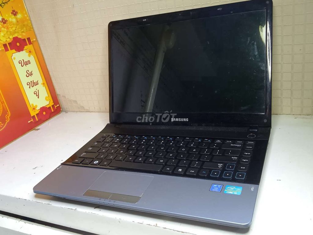 Samsung Laptop i3 Gen 4 Hỏng sạc. Mua bán Laptop tại Quận 7 Tp Hồ Chí Minh được đăng bởi Nguyễn Quốc Việt hình 1