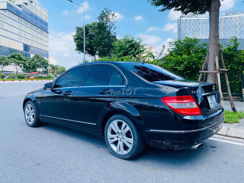 Mercedes Benz C Class 2010 C250 CGI - 90000 km. Mua bán Ô tô tại Quận Nam Từ Liêm Hà Nội được đăng bởi Em Tuan hình 4