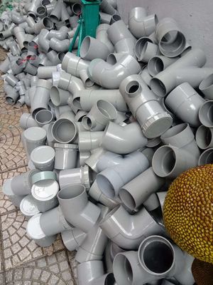 Thành lý ống nước và co , lơi , y , t  ,,,vv. Mua bán Đồ chuyên dụng, Giống nuôi trồng tại Quận Cẩm Lệ Đà Nẵng được đăng bởi Nguyễn Thành