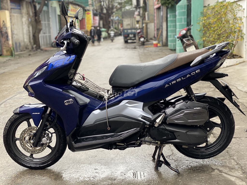 Air Blade 125Fi, 2022, xe chính chủ, xe dán nilon. Mua bán Xe máy tại Quận Nam Từ Liêm Hà Nội được đăng bởi Em Nhung hình 3
