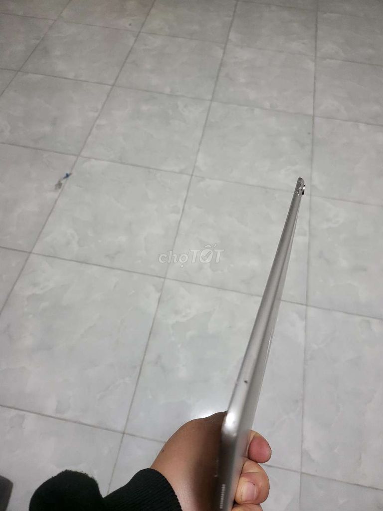 iPad Pro 10.5 inch 256GB Quốc tế 4G màn đẹp ko ám