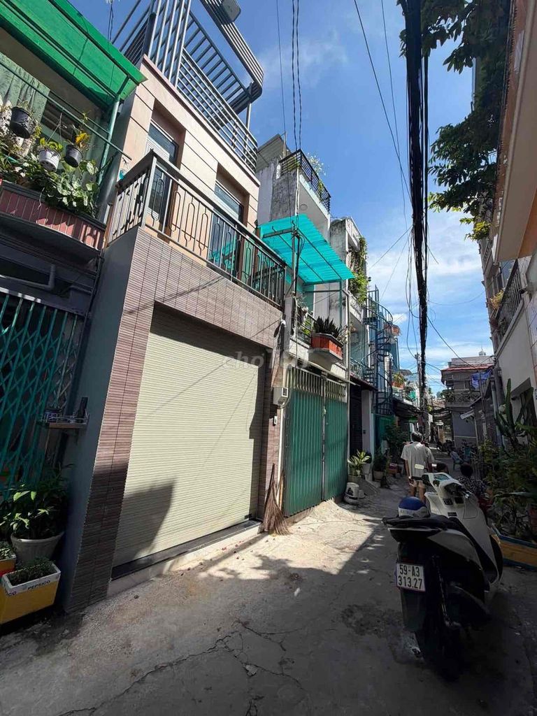 BÁN NHÀ CHÍNH CHỦ HẺM XE HƠI VỊ TRÍ HẺM XE HƠI ĐƯỜNG QUANG TRUNG, P10