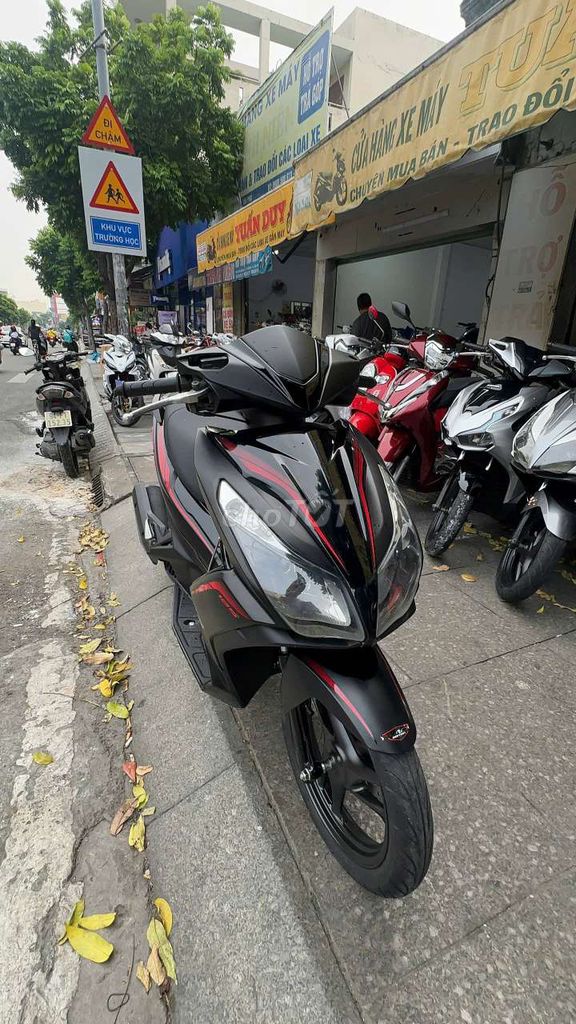 Воздушный клинок Honda 2015 черный
