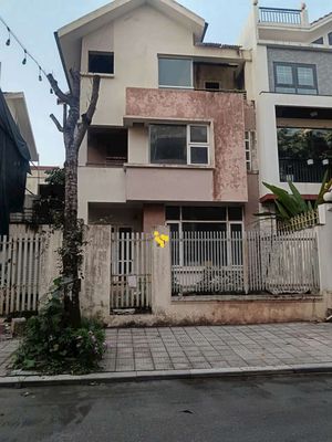 Biệt thự 200m văn phú giá hơn 30 tỷ. Mua bán nhà ở tại Quận Hà Đông Hà Nội được đăng bởi A Tiến 