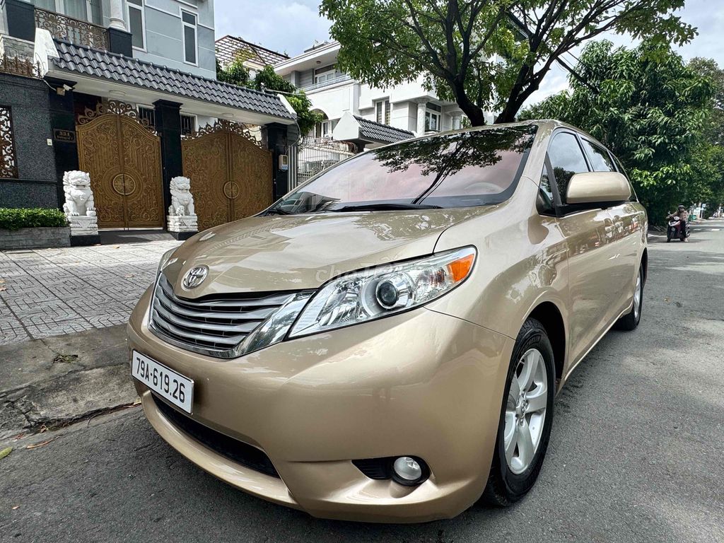 Toyota Sienna 2010 bản LE 2 cửa điện - 80000 km. Mua bán Ô tô tại Quận Bình Tân Tp Hồ Chí Minh được đăng bởi tài hình 3