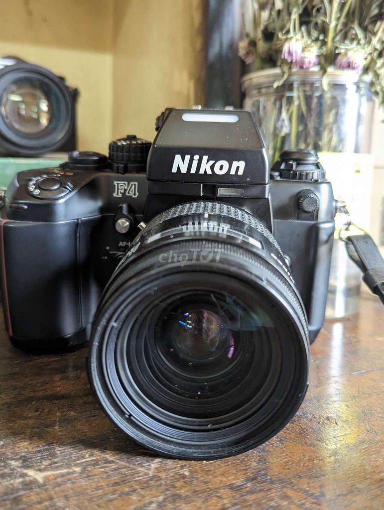máy ảnh film Nikon f4 + lens af 28-85mm
