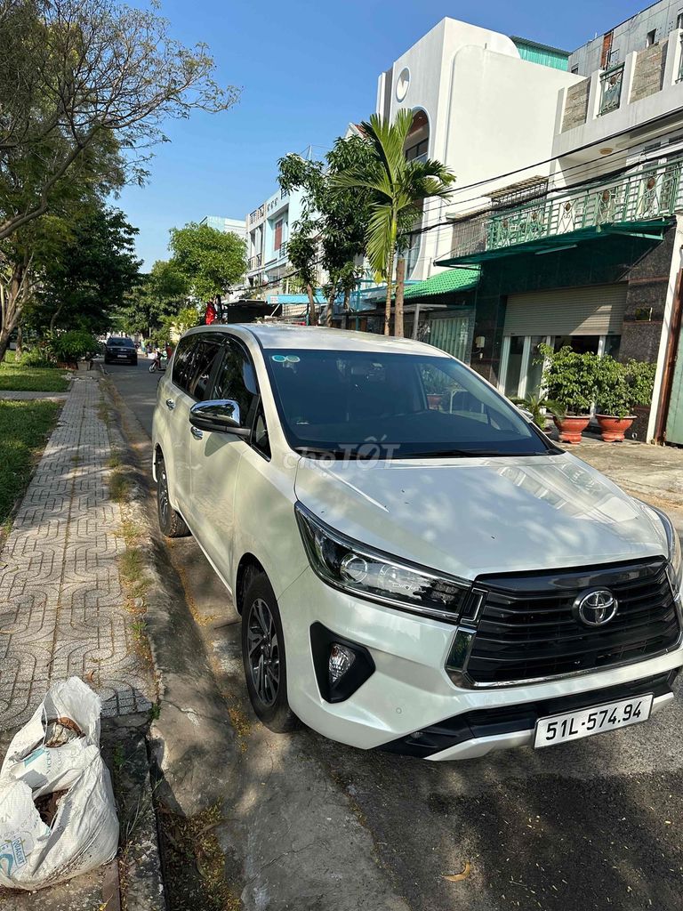 Toyota Innova 2020 2.0G - 36000 km màu trắng Ngọc