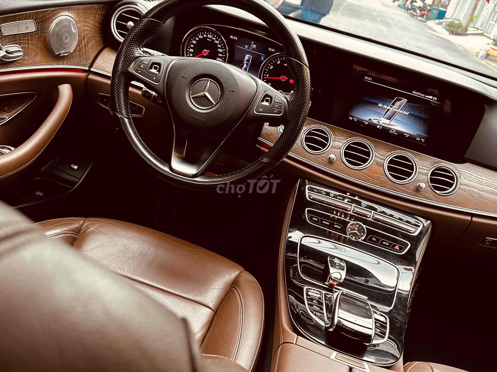 Mercedes  E200 - 106000 km Sx cuối 2017. Mua bán Ô tô tại Quận 7 Tp Hồ Chí Minh được đăng bởi Thông Sport  hình 11