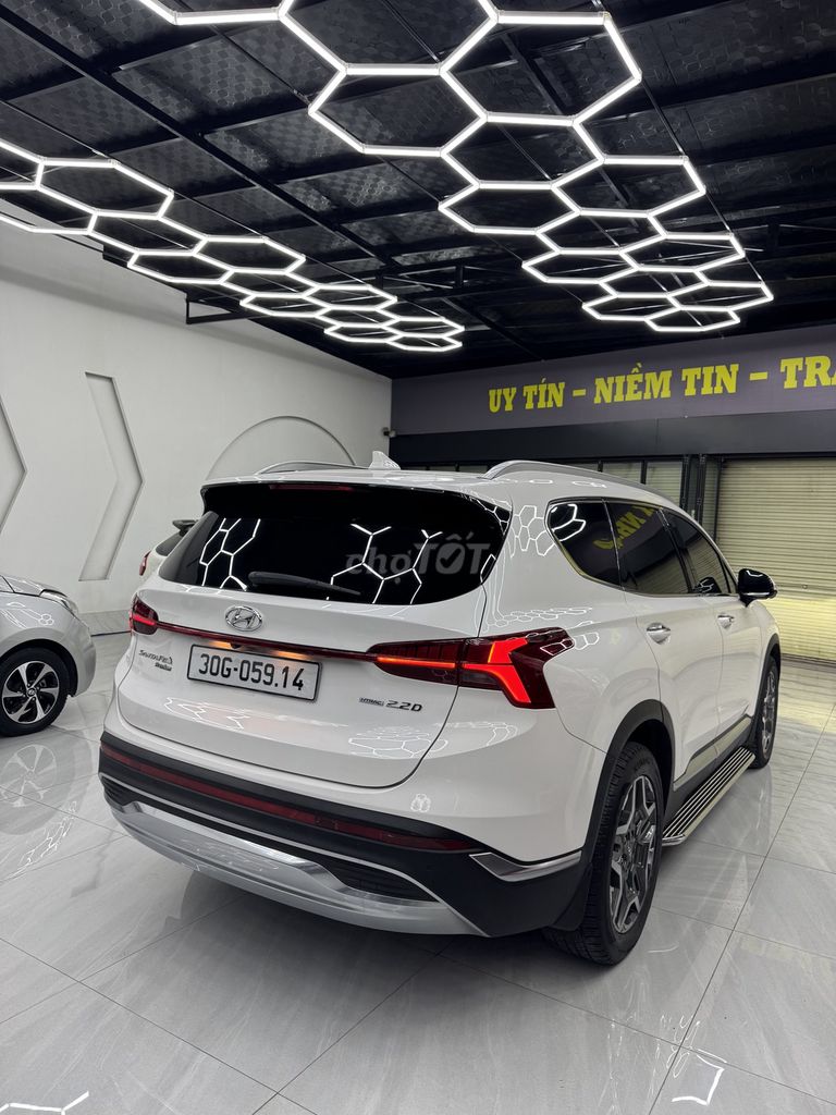 HYUNDAI SANTAFE ДИЗЕЛЬ ВЫСШИЙ КЛАСС 2022