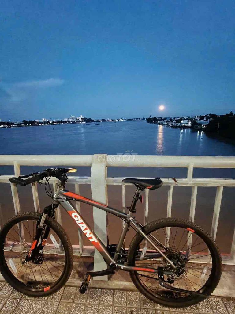 Xe đạp MTB Giant ATX 660. Mua bán Xe đạp tại Thành phố Biên Hòa Đồng Nai được đăng bởi Alex Tran hình 2