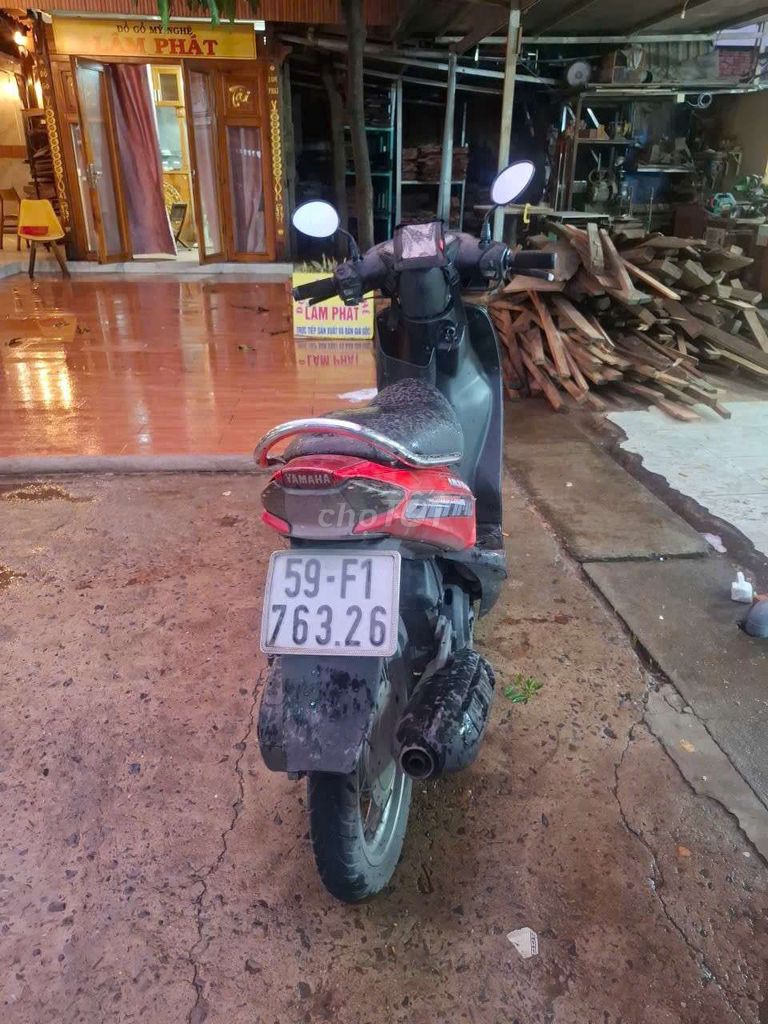 Скутер Yamaha, черно-красный, б/у