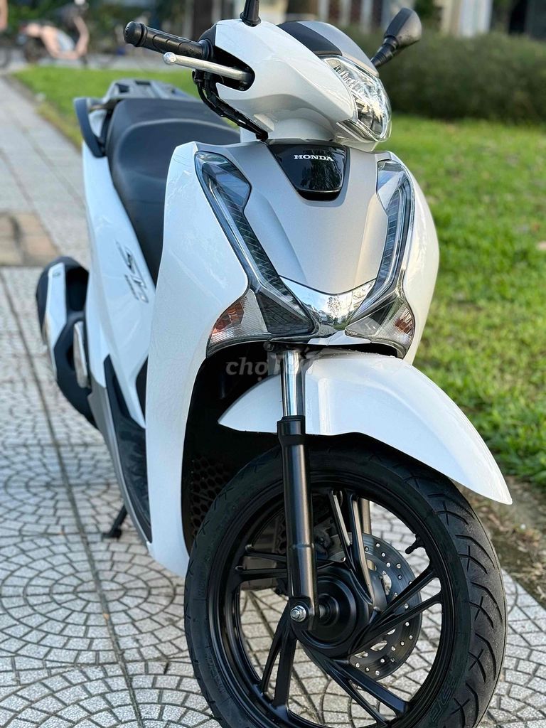 Sh 125 đúng đời 2019 biển 43, lốp zin theo xe. Mua bán Xe máy tại Quận Sơn Trà Đà Nẵng được đăng bởi AN  chuyên mua bán xe máy cũ tại 386 ngô quyền sơn trà đà nẵng  BÁN XE TRẢ GÓP hình 7