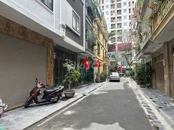 Bán nhà phân lô KĐT Định Công, thang máy, ô tô tránh, vỉa hè
