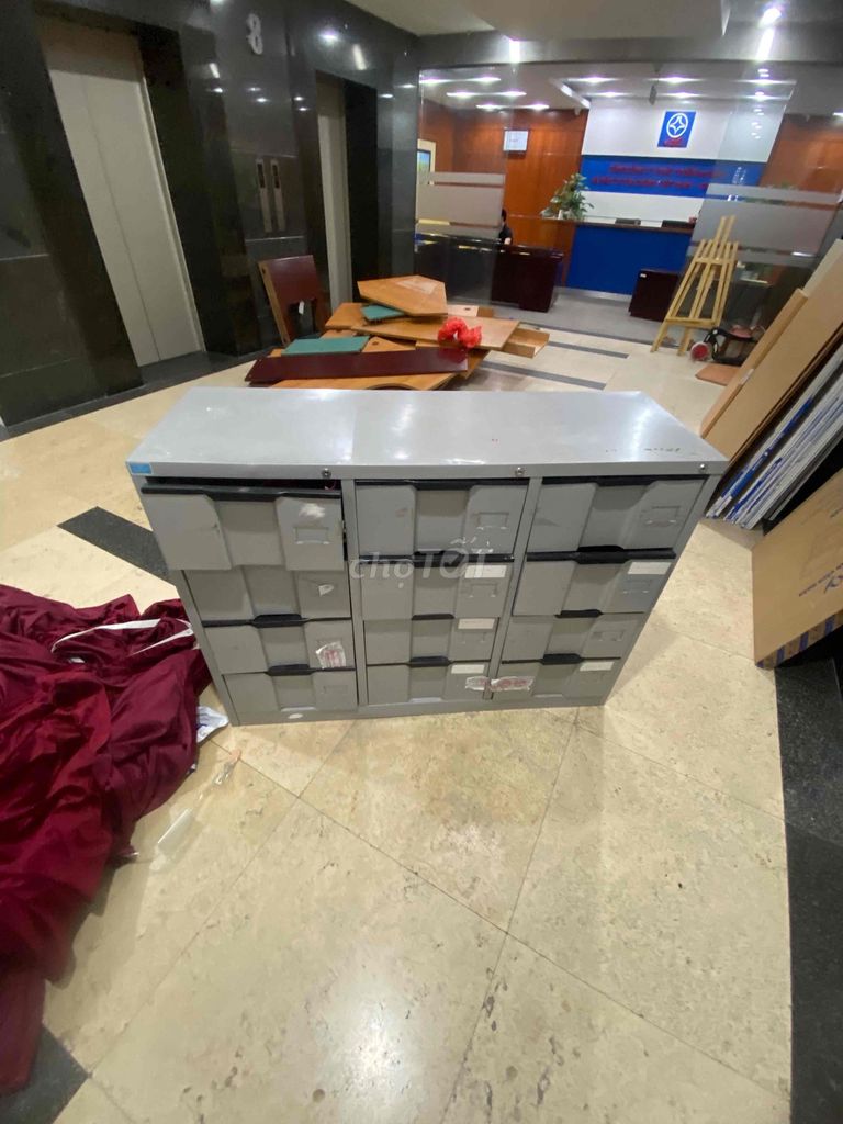 Tủ hồ sơ kim loại xám nhiều ngăn. Mua bán Đồ dùng văn phòng tại Quận Hà Đông Hà Nội được đăng bởi Thanh Lý Thành Phát hình 1