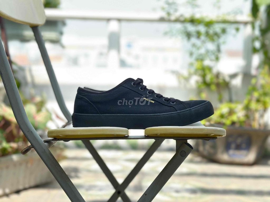 Giày Sneaker Dincox E18 Vải Canvas. Mua bán Giày dép tại Thành phố Thủ Đức Tp Hồ Chí Minh được đăng bởi Danny Hoang Phuc hình 1