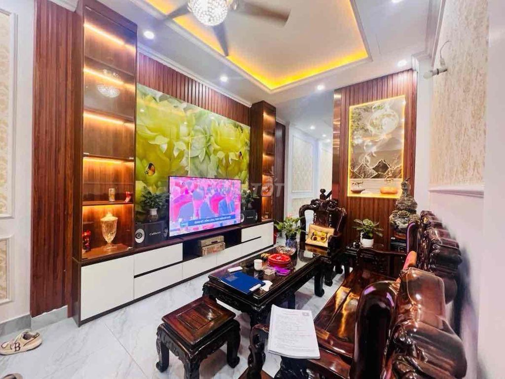 BÁN NHÀ NGUYỄN VĂN HUYÊN – NGÕ NÔNG VÀI BƯỚC CHÂN RA PHỐ – NHÀ DÂN XÂY