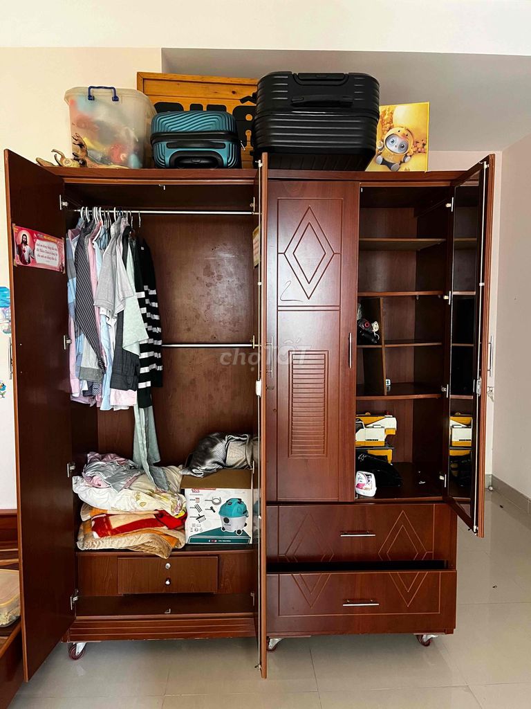 Tủ quần áo gỗ MDF 1.8x2.2m. Mua bán Tủ, kệ gia đình tại Quận 3 Tp Hồ Chí Minh được đăng bởi Tran Duc Doan hình 1