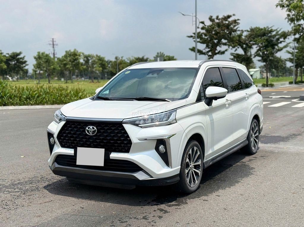 Toyota Veloz Cross Top 2023 Белый 55тыс км дилерское обслуживание