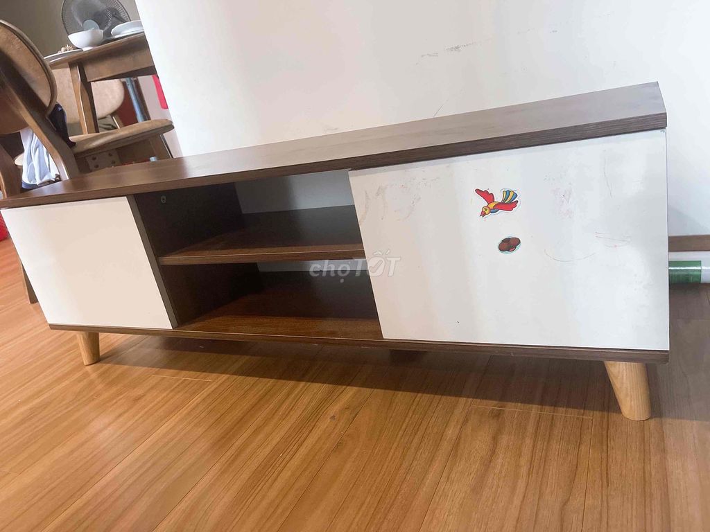 Kệ tivi gỗ hiện đại. Mua bán Tủ, kệ gia đình tại Quận 7 Tp Hồ Chí Minh được đăng bởi Ms Kim hình 1