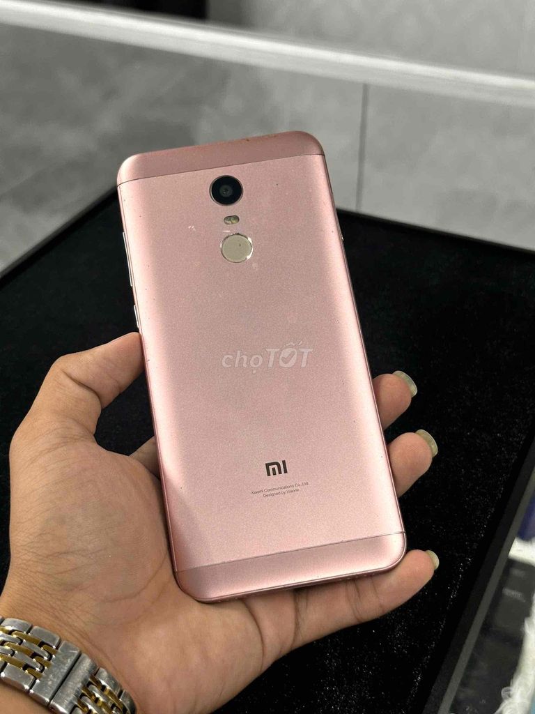 Xiaomi Redmi 5 Plus 4/64GB 2 Sim Full chức năng. Mua bán Điện thoại tại Quận Ninh Kiều Cần Thơ được đăng bởi NP Store hình 1